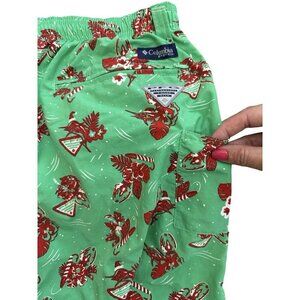 Columbia PFG Fishing Shorts Men’s Large Marlin with Santa Hat Holiday Print
